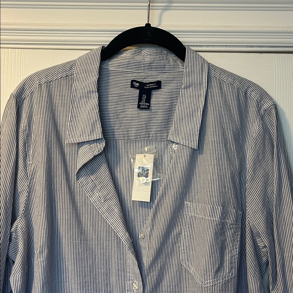 GAP Women’s Navy and White Striped Button Down Shirt-New with tags-Size L